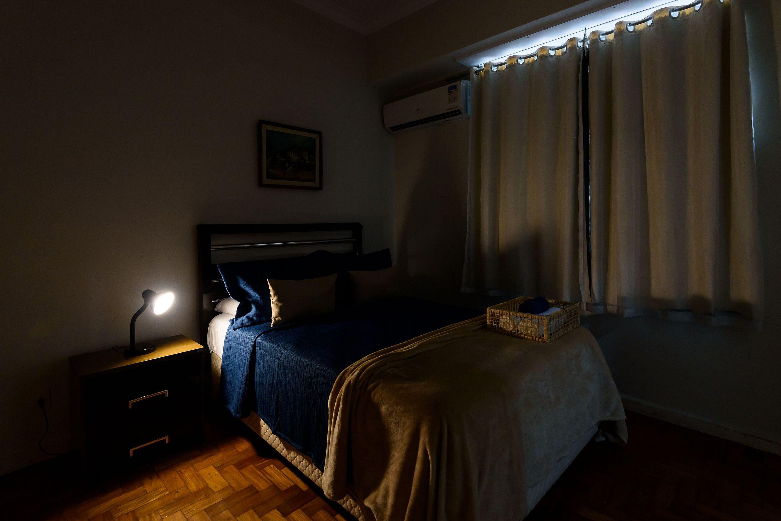 image-housing-carousel