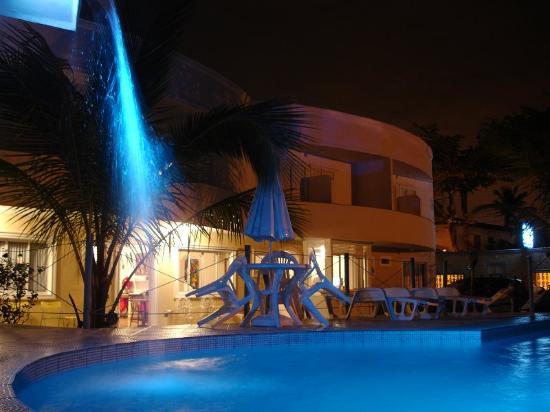 image-housing-carousel