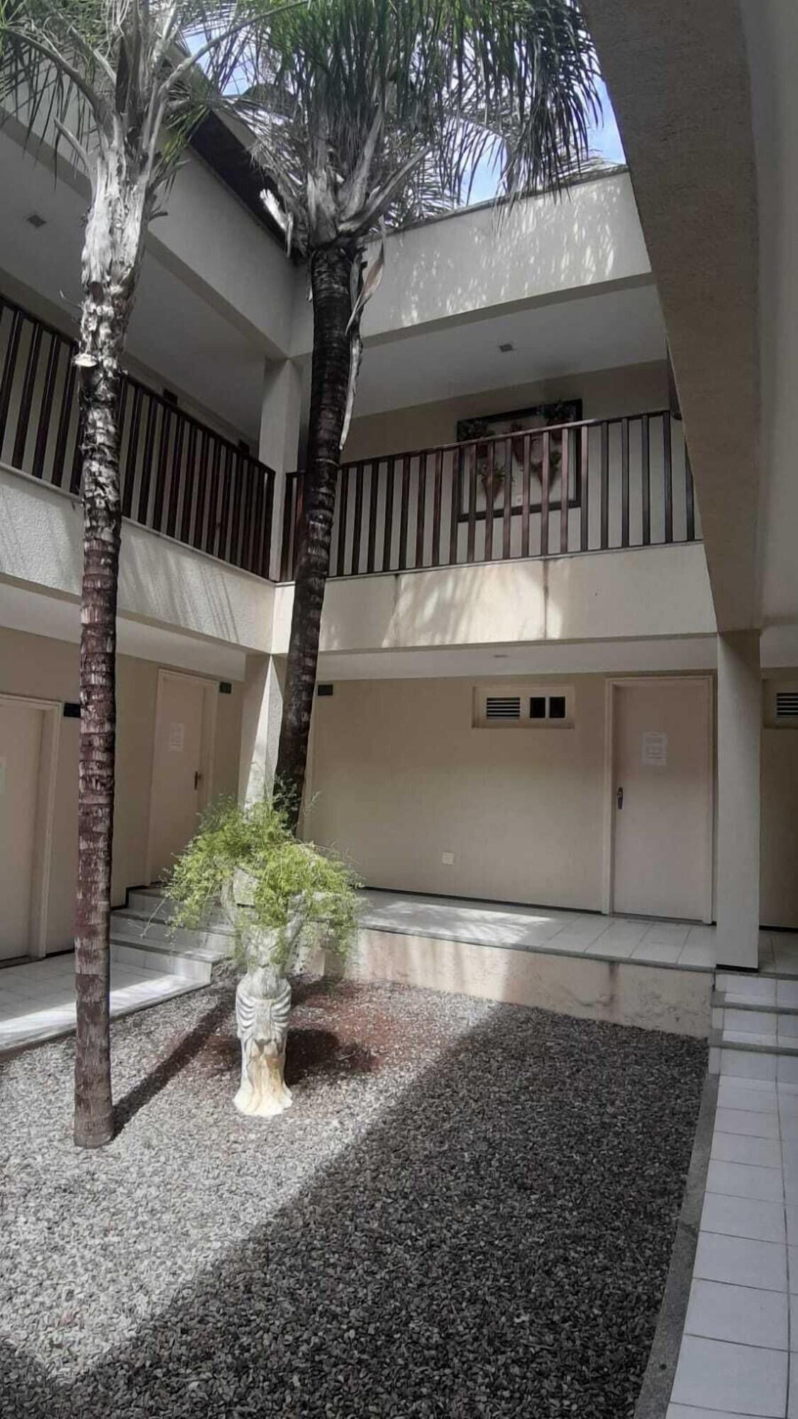 image-housing-carousel