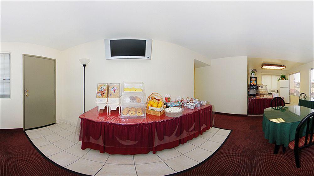 image-housing-carousel