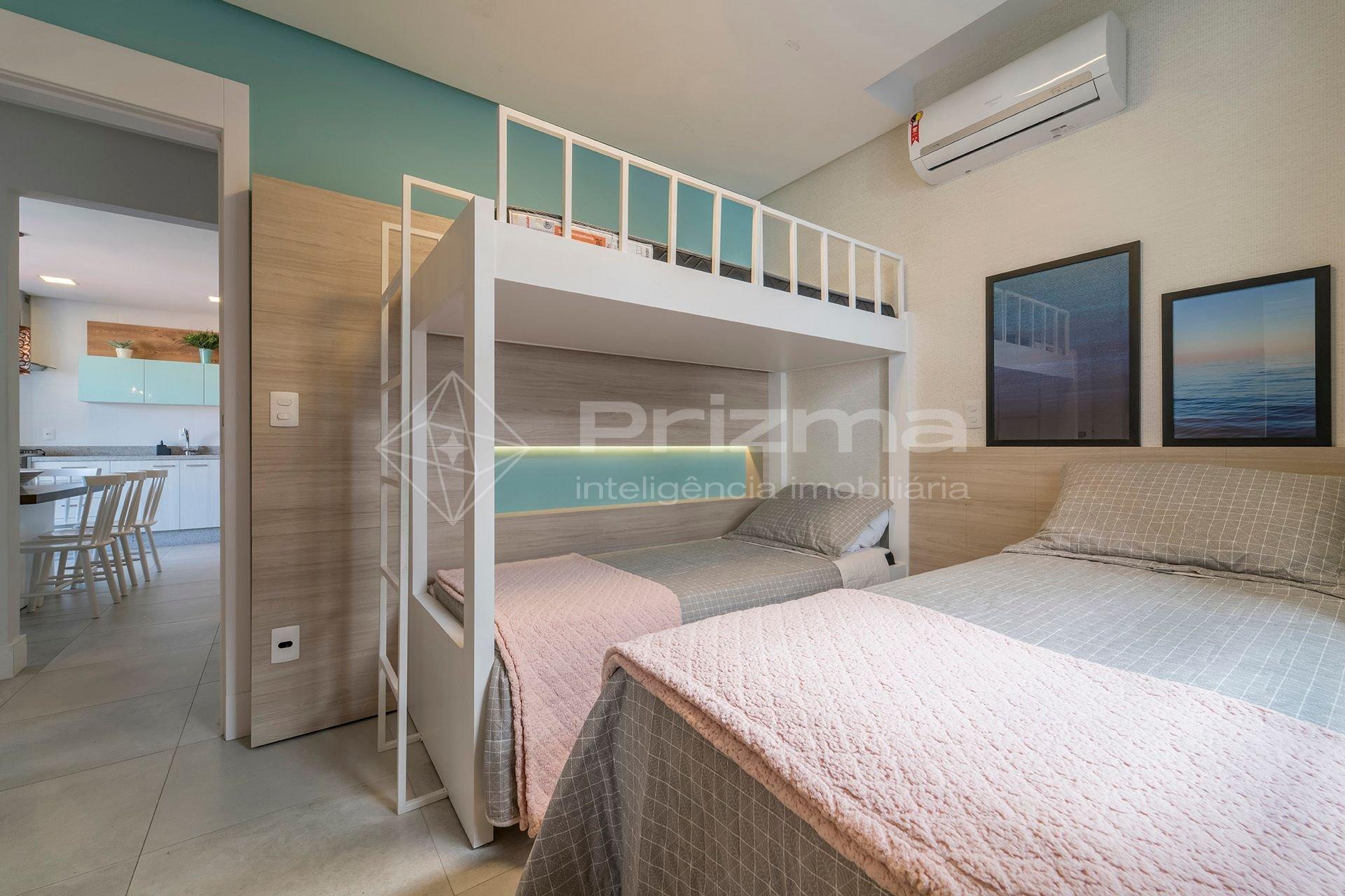 image-housing-carousel