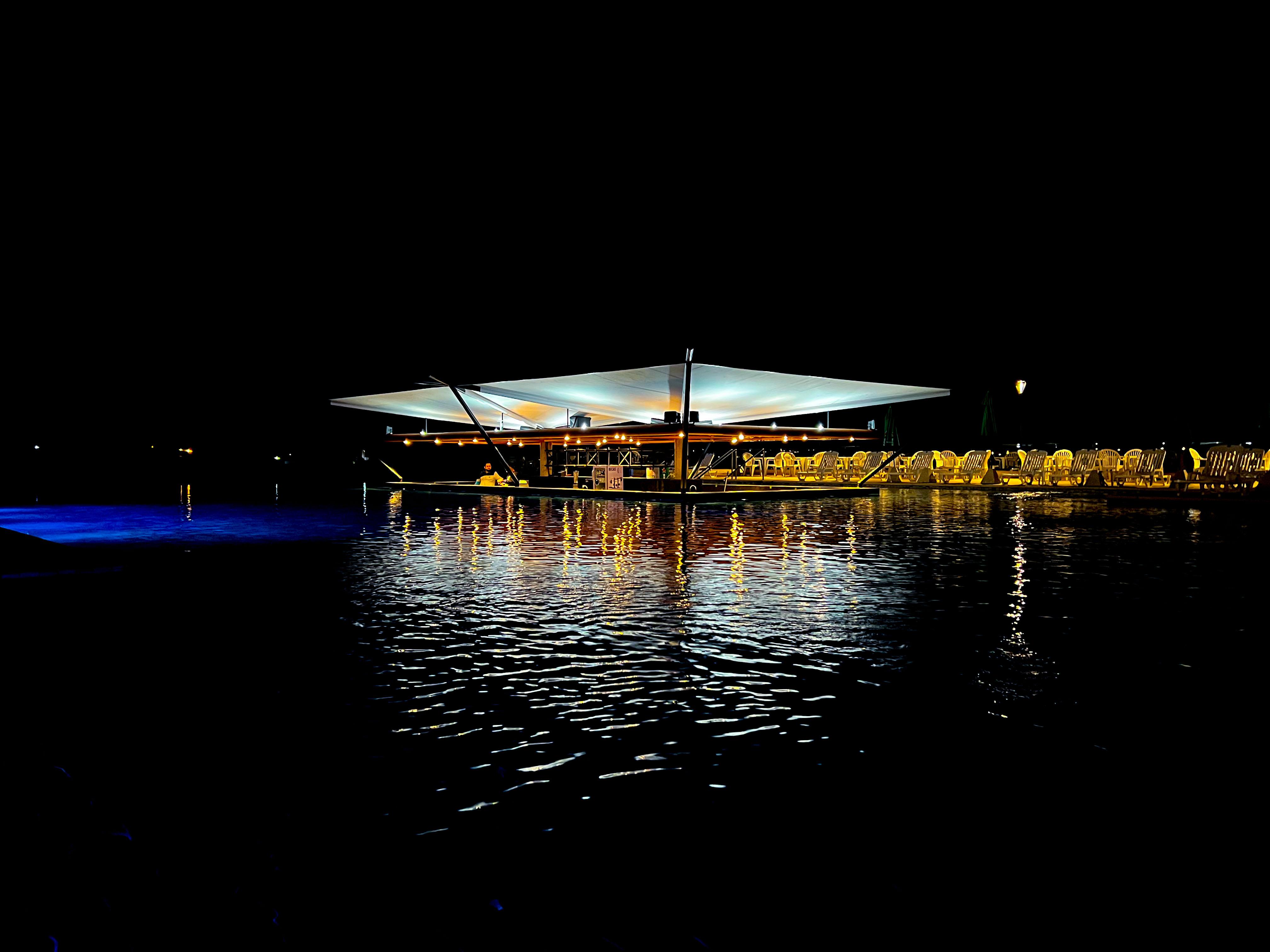 image-housing-carousel