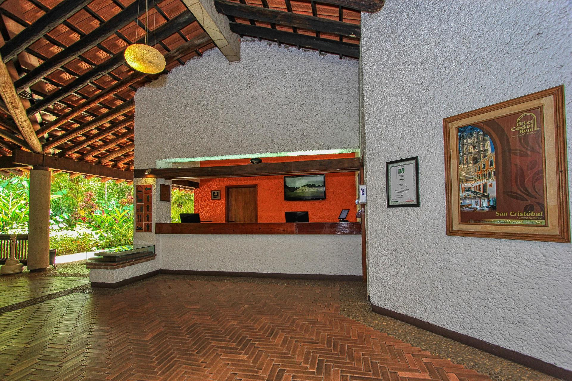 image-housing-carousel