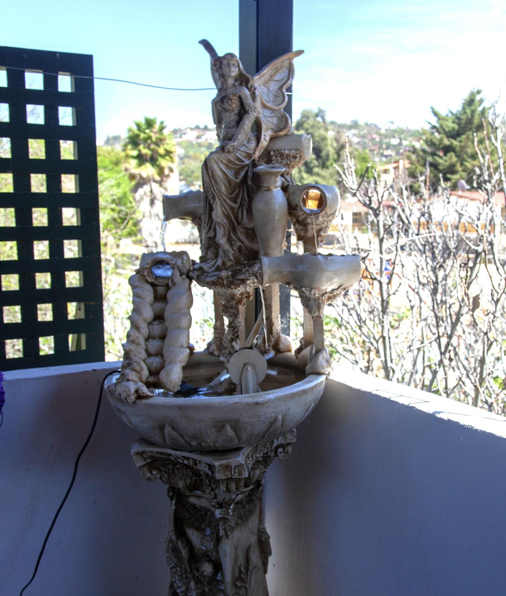 image-housing-carousel
