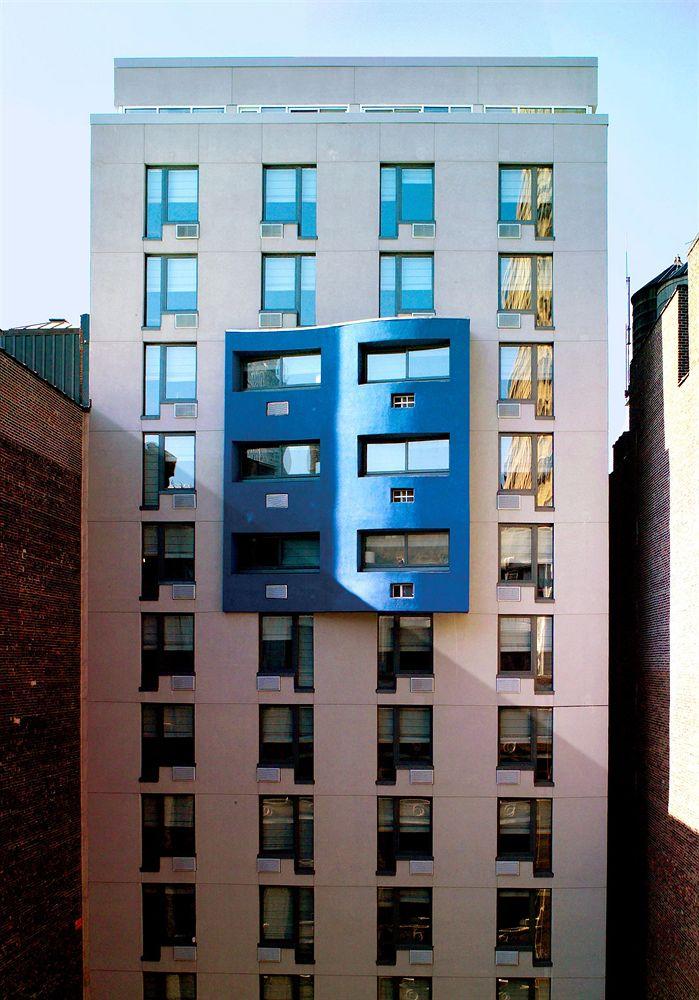 image-housing-carousel
