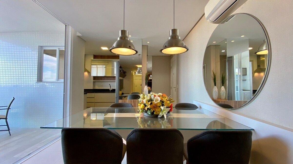 image-housing-carousel