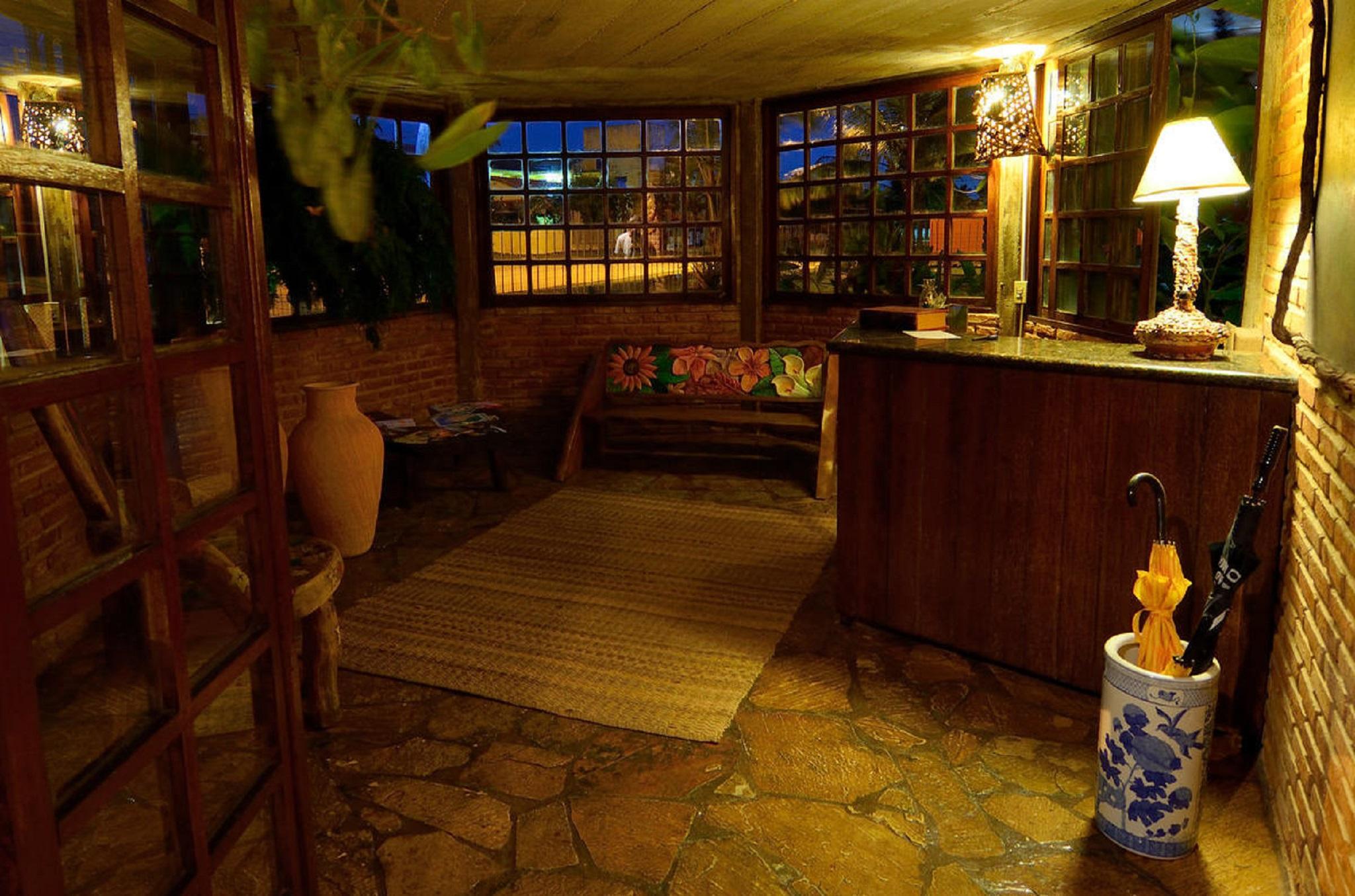 image-housing-carousel