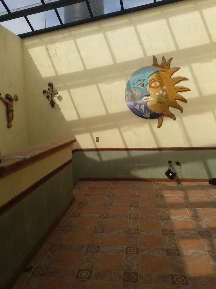 image-housing-carousel
