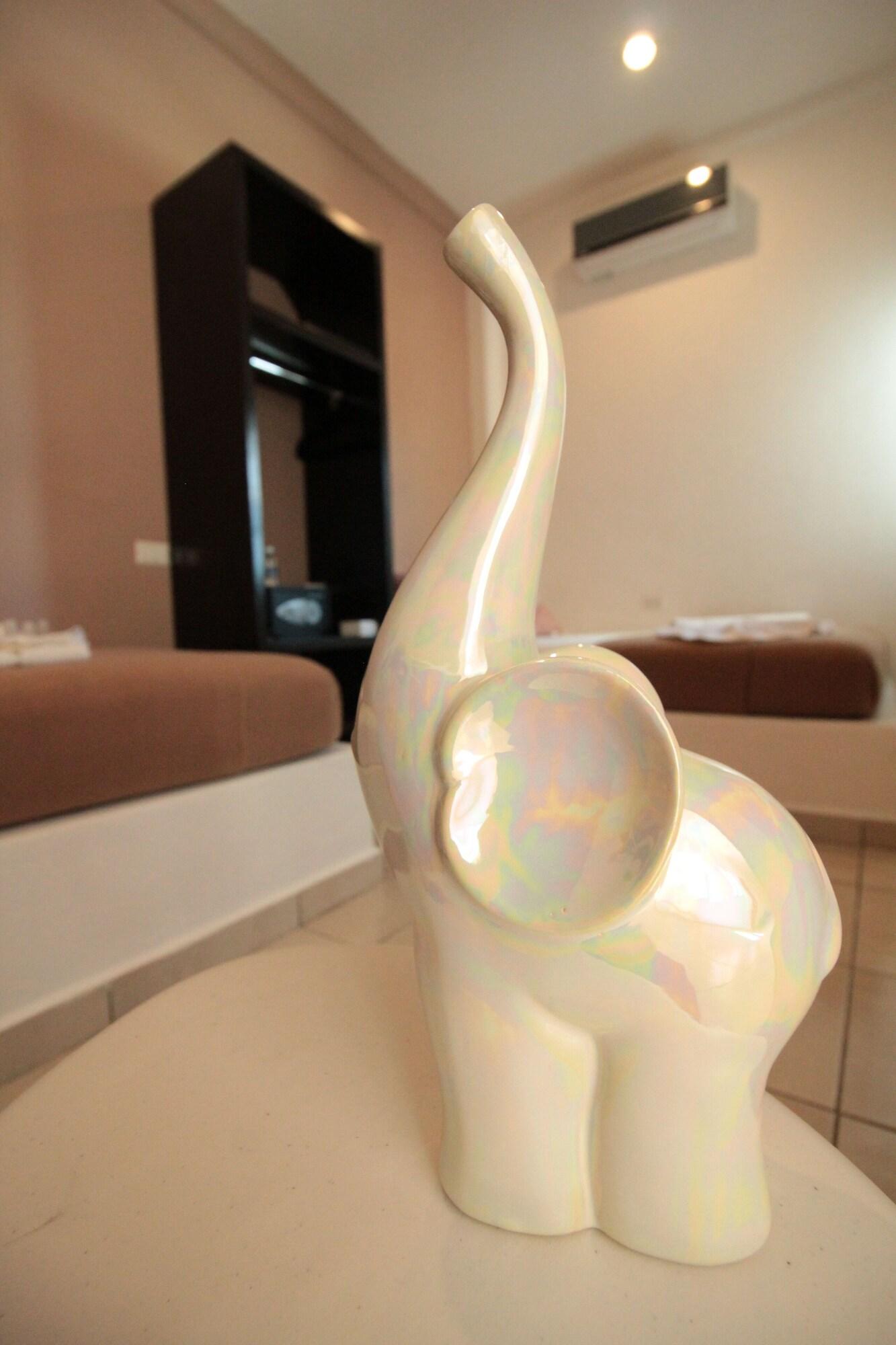 image-housing-carousel