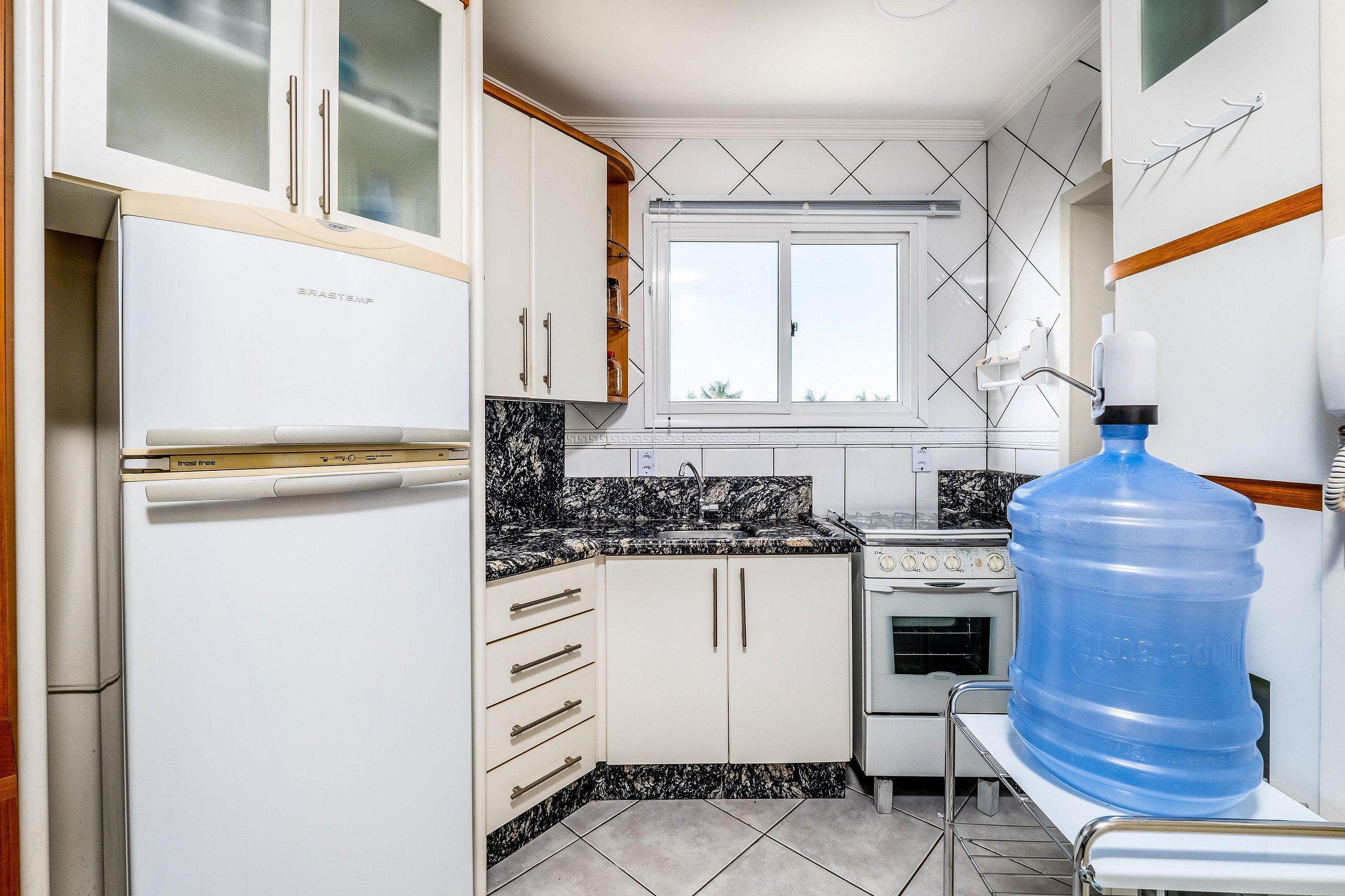image-housing-carousel