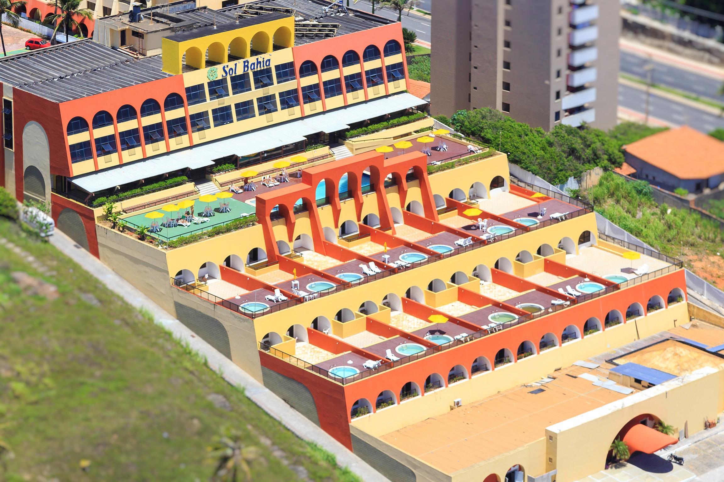 image-housing-carousel