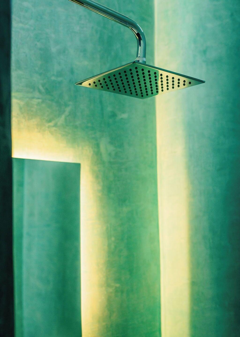 image-housing-carousel