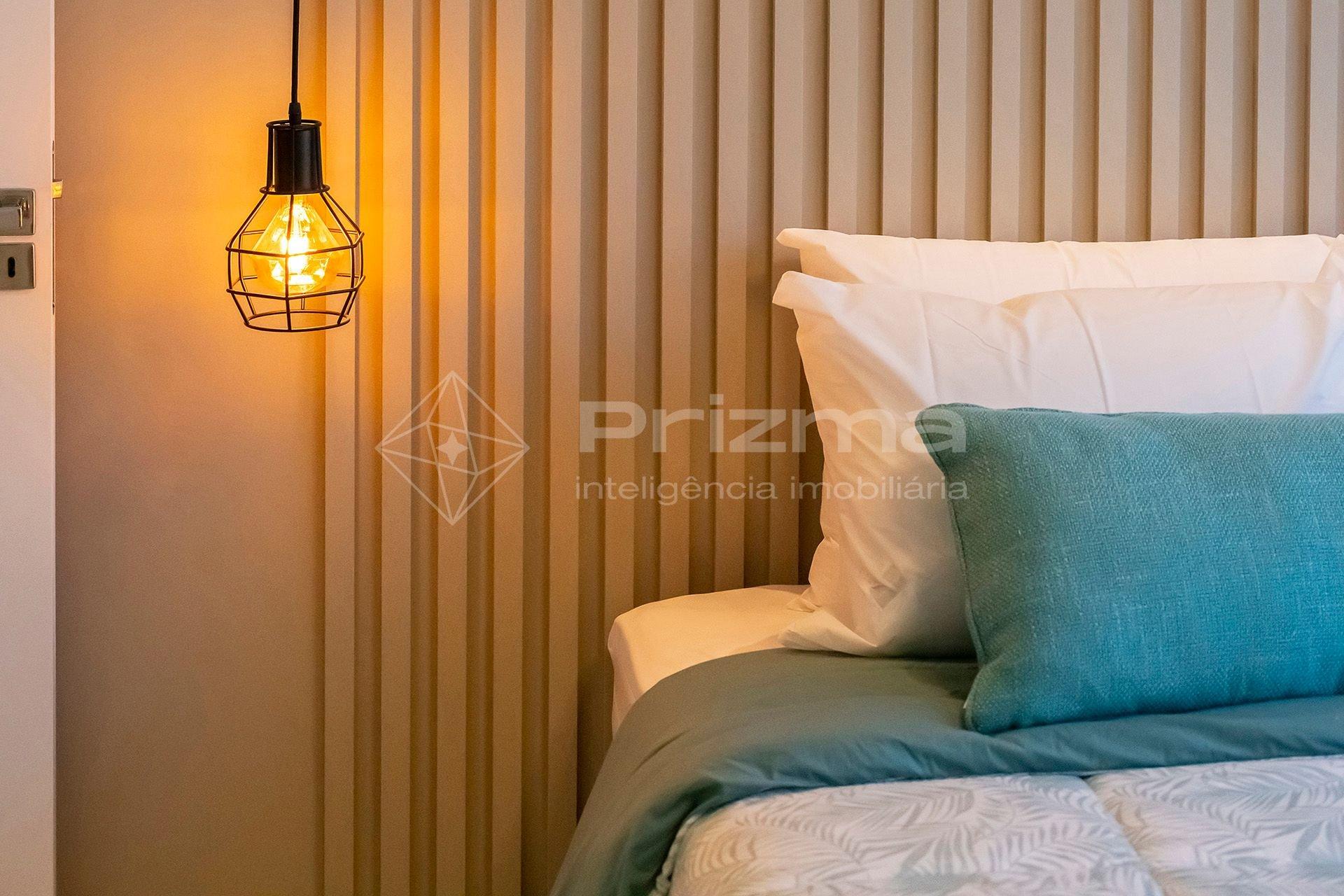 image-housing-carousel