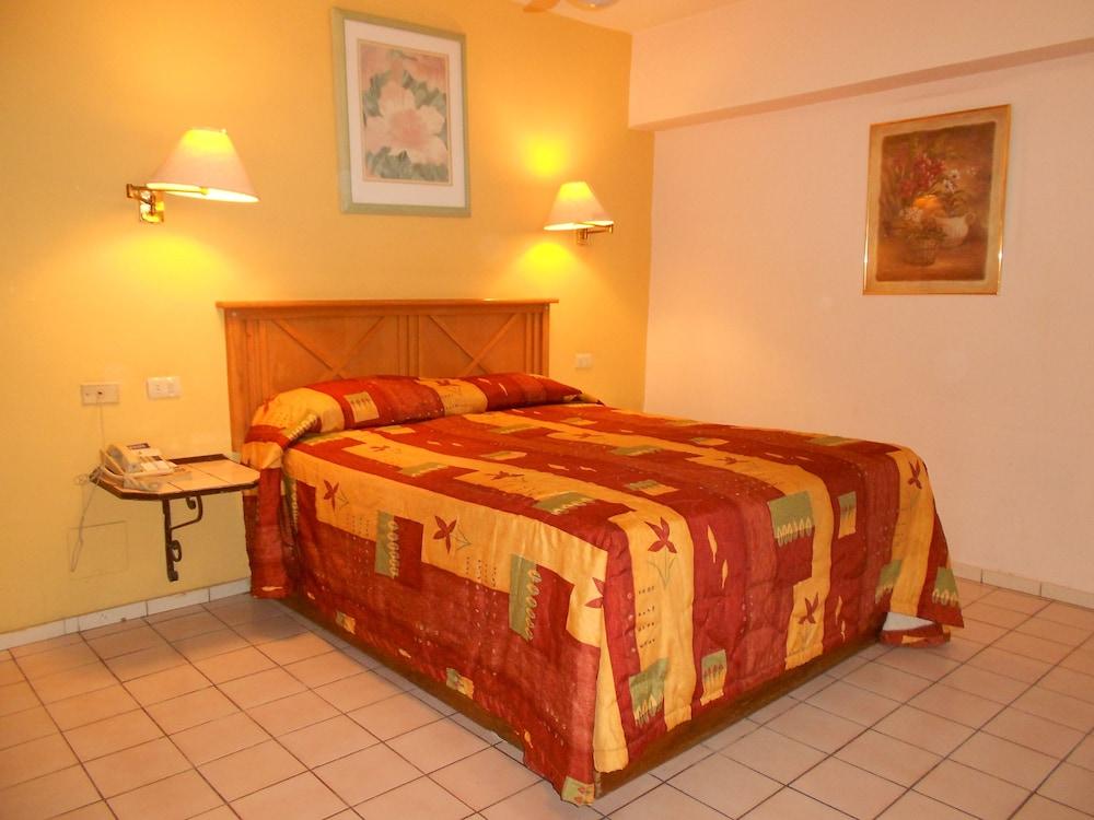 image-housing-carousel