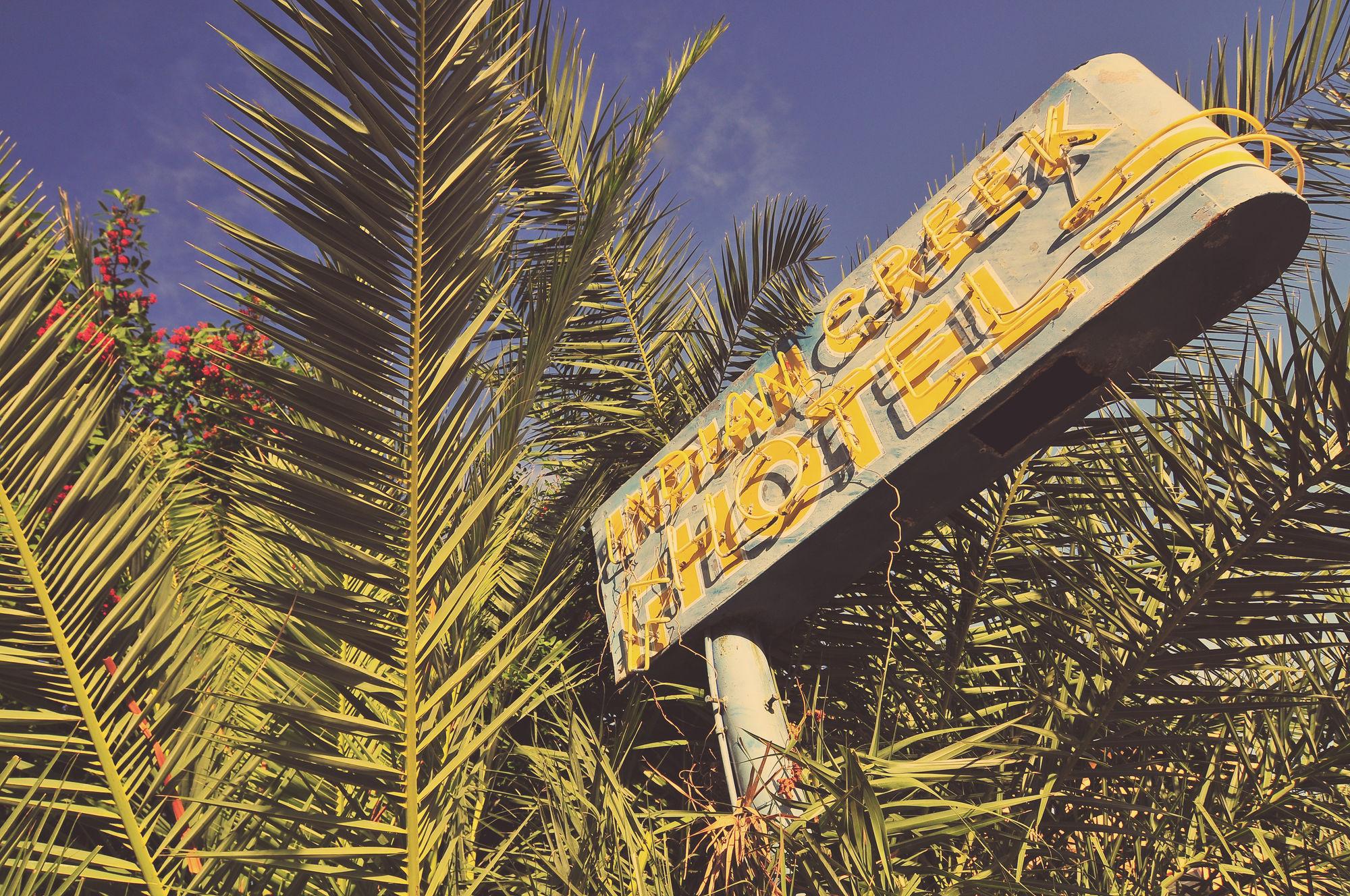 image-housing-carousel