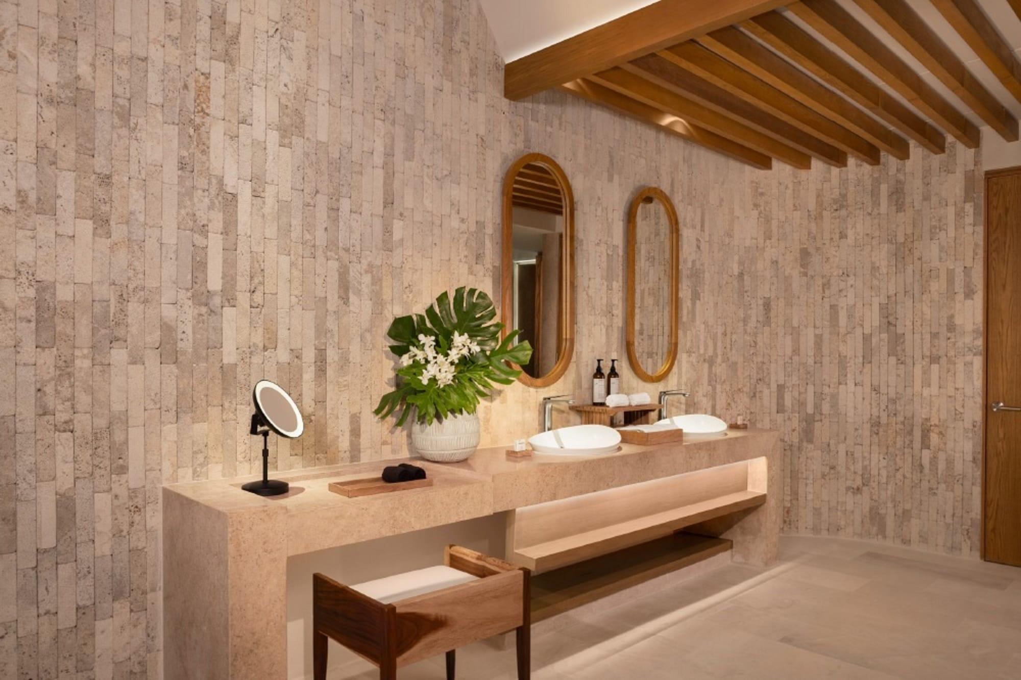 Honeymoon Suite, Oceanfront