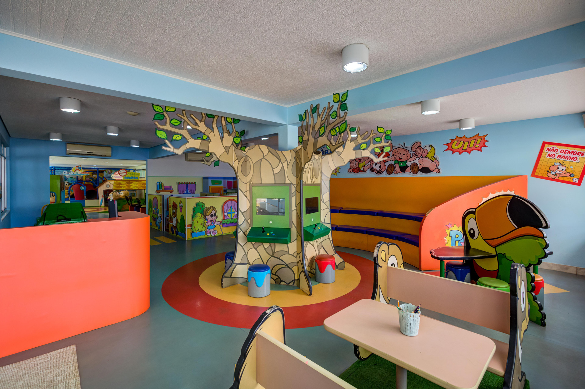 image-housing-carousel