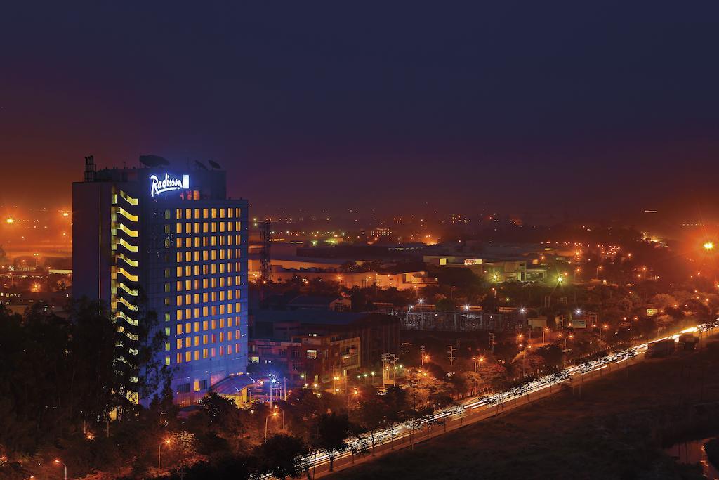 Radisson Blu Hotel Greater Noida image