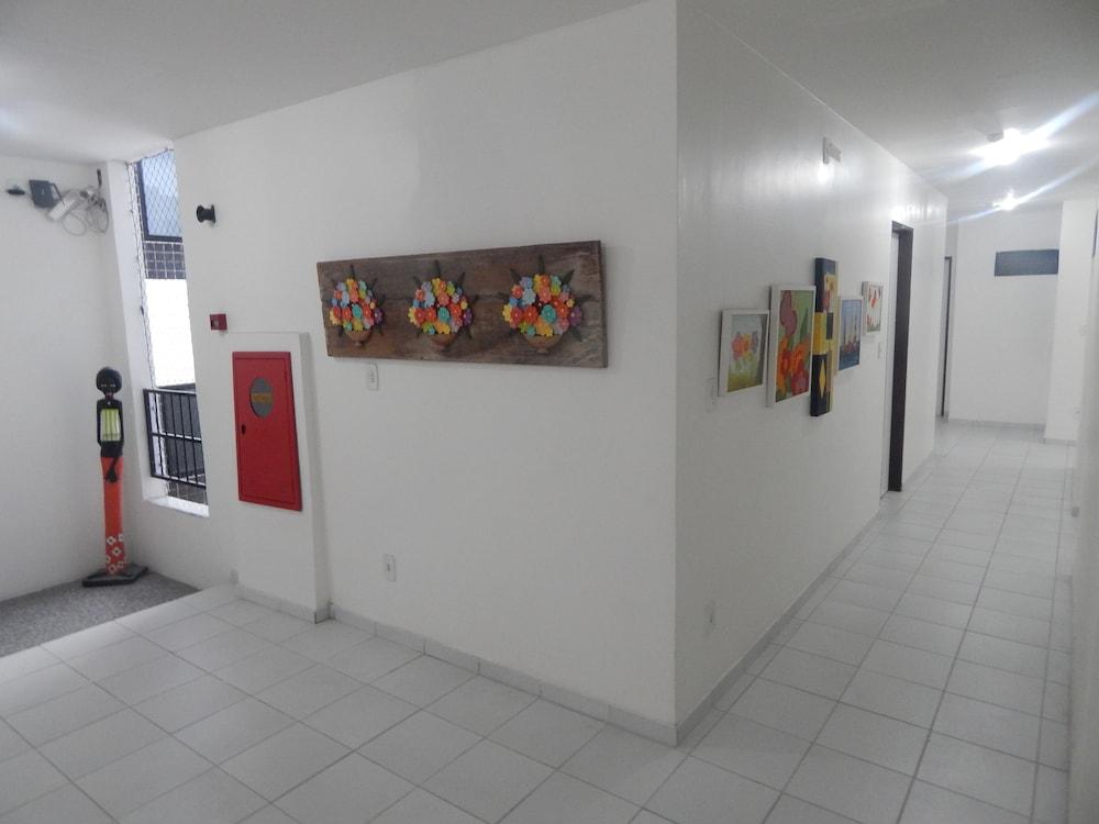 image-housing-carousel