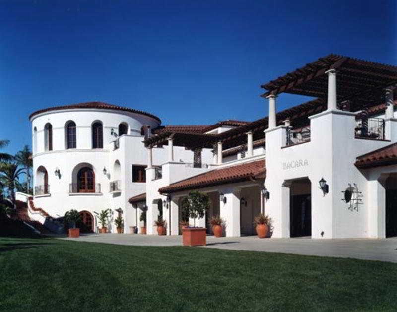 image-housing-carousel