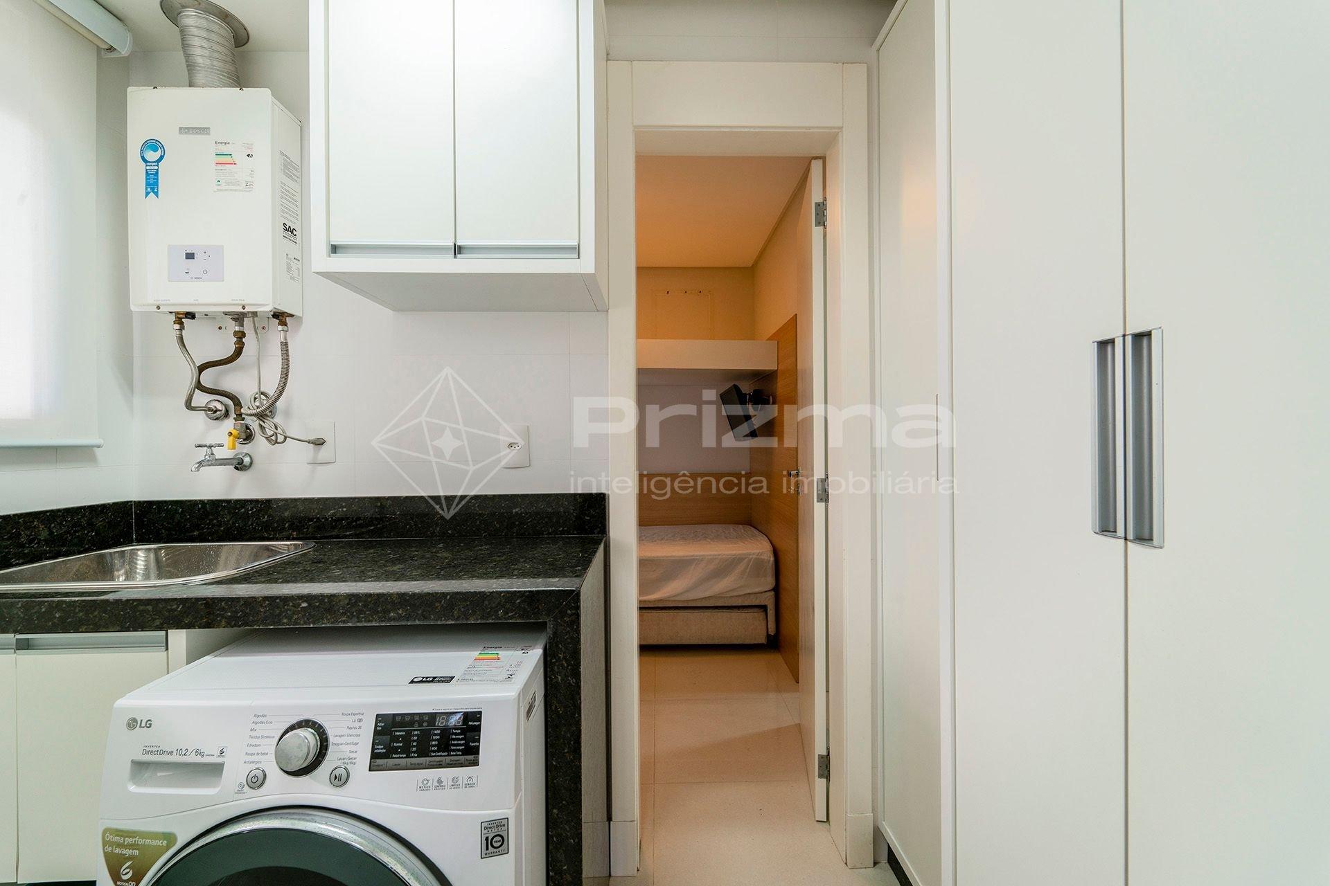 image-housing-carousel