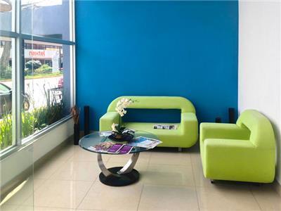 image-housing-carousel