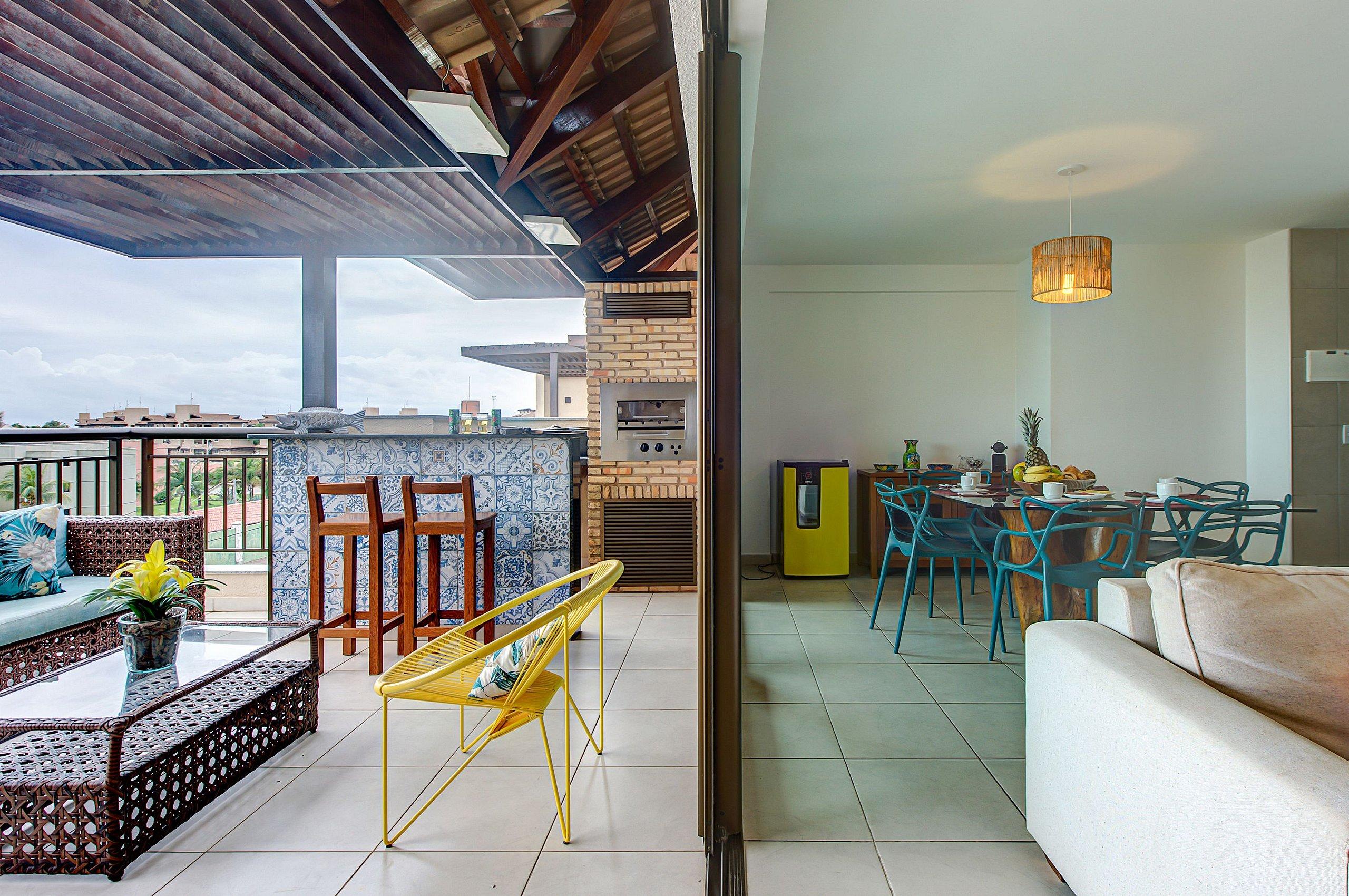 image-housing-carousel