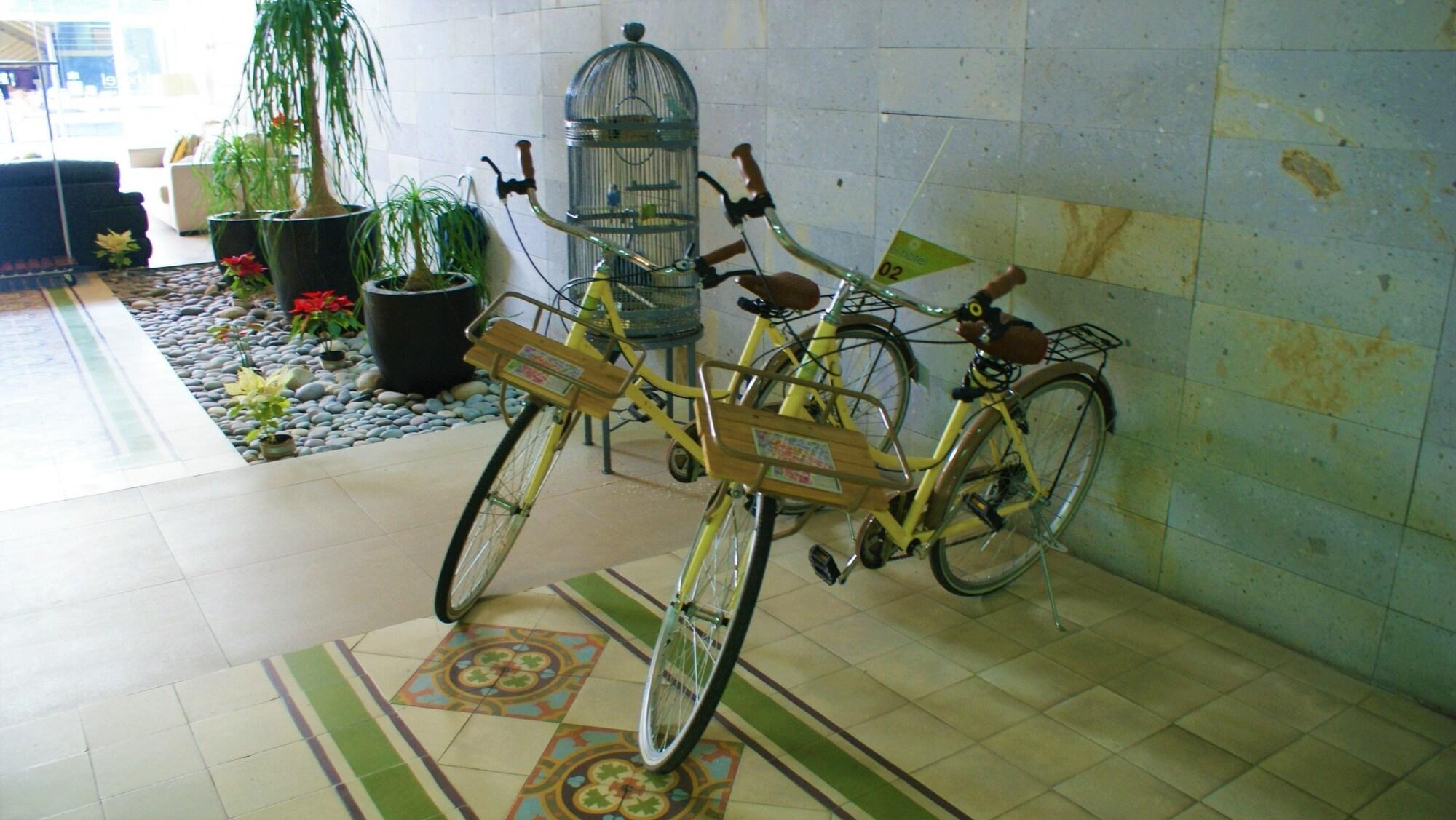 image-housing-carousel