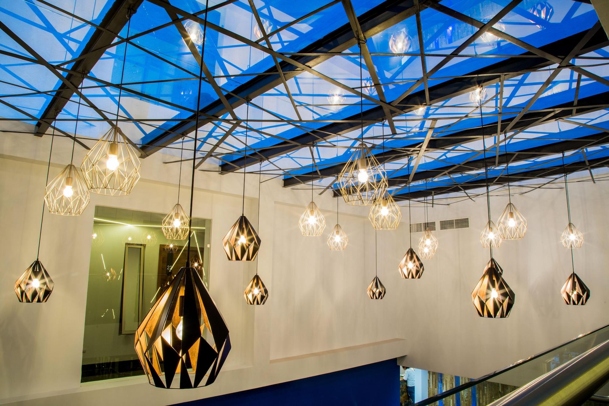image-housing-carousel