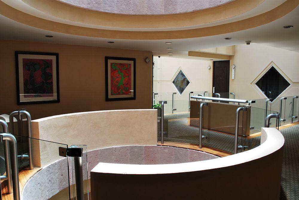 image-housing-carousel