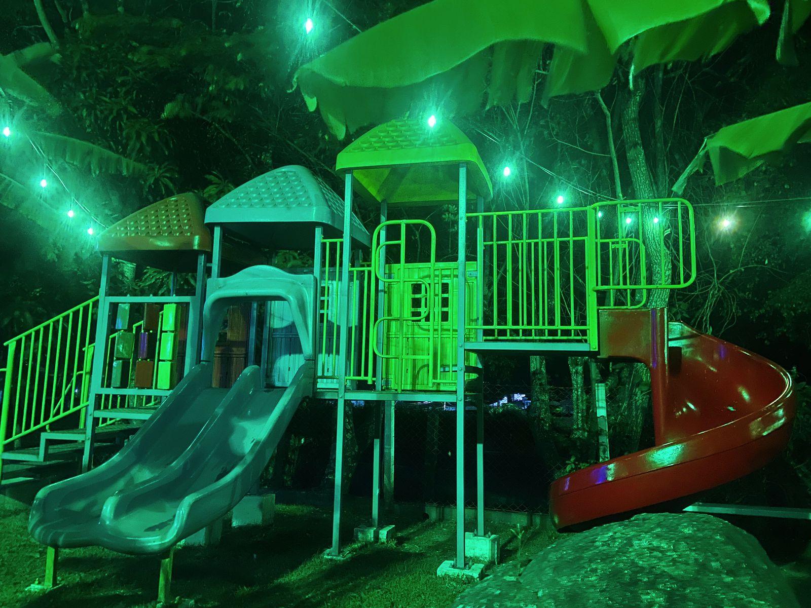 image-housing-carousel