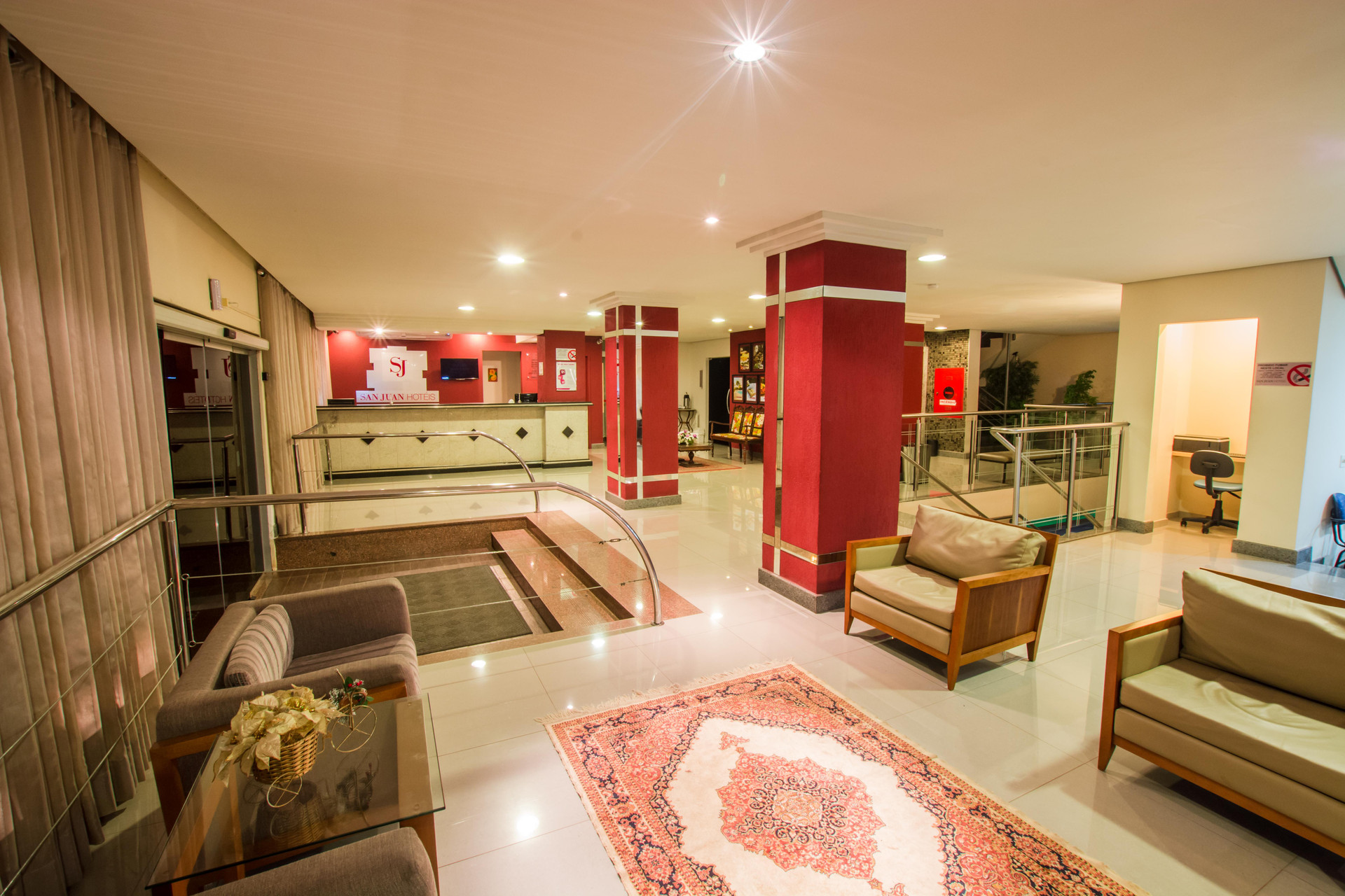 image-housing-carousel
