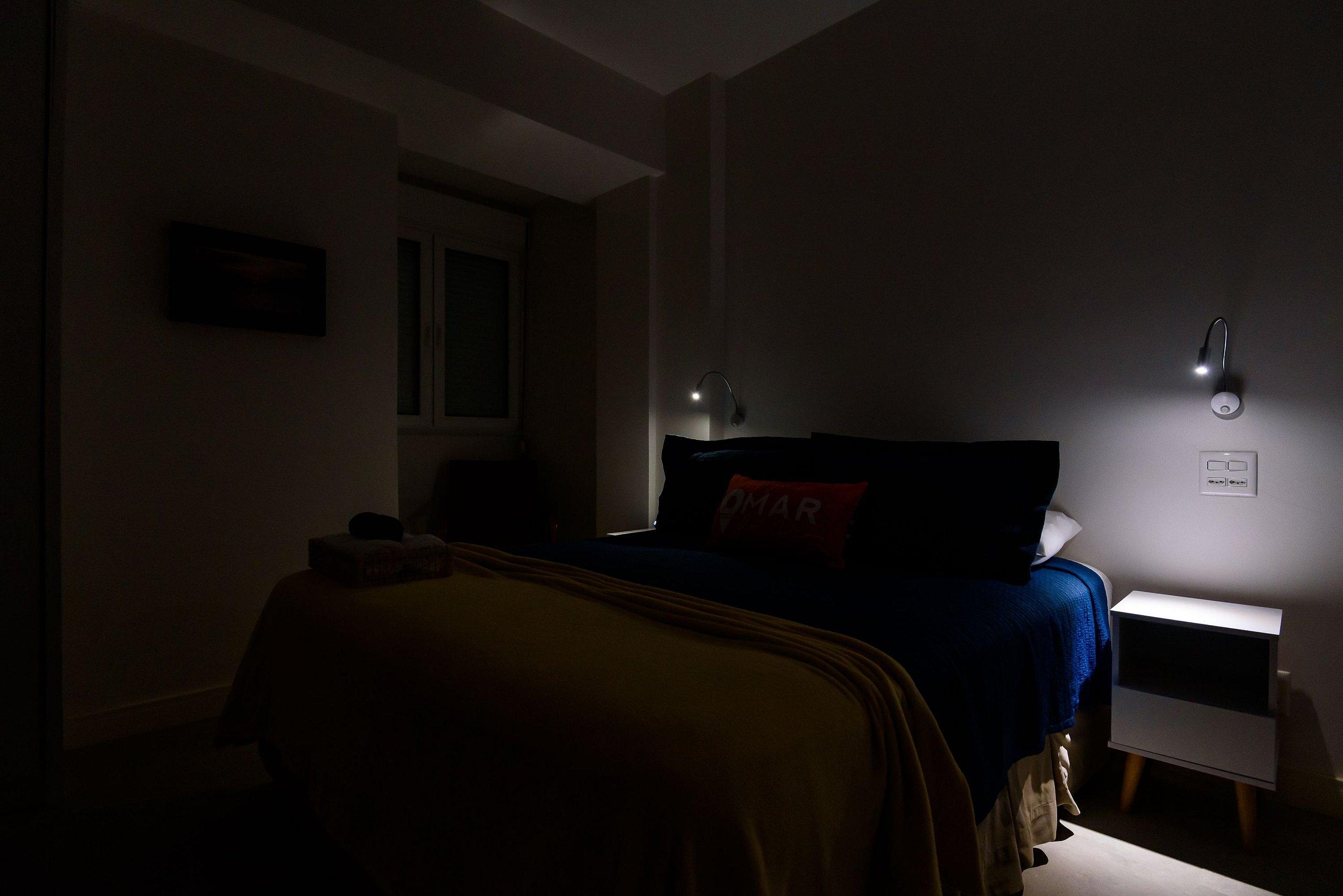 image-housing-carousel