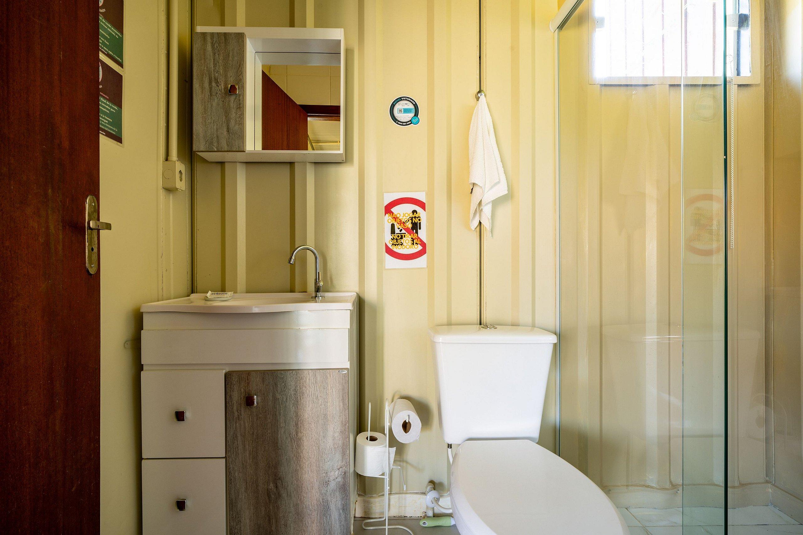 image-housing-carousel