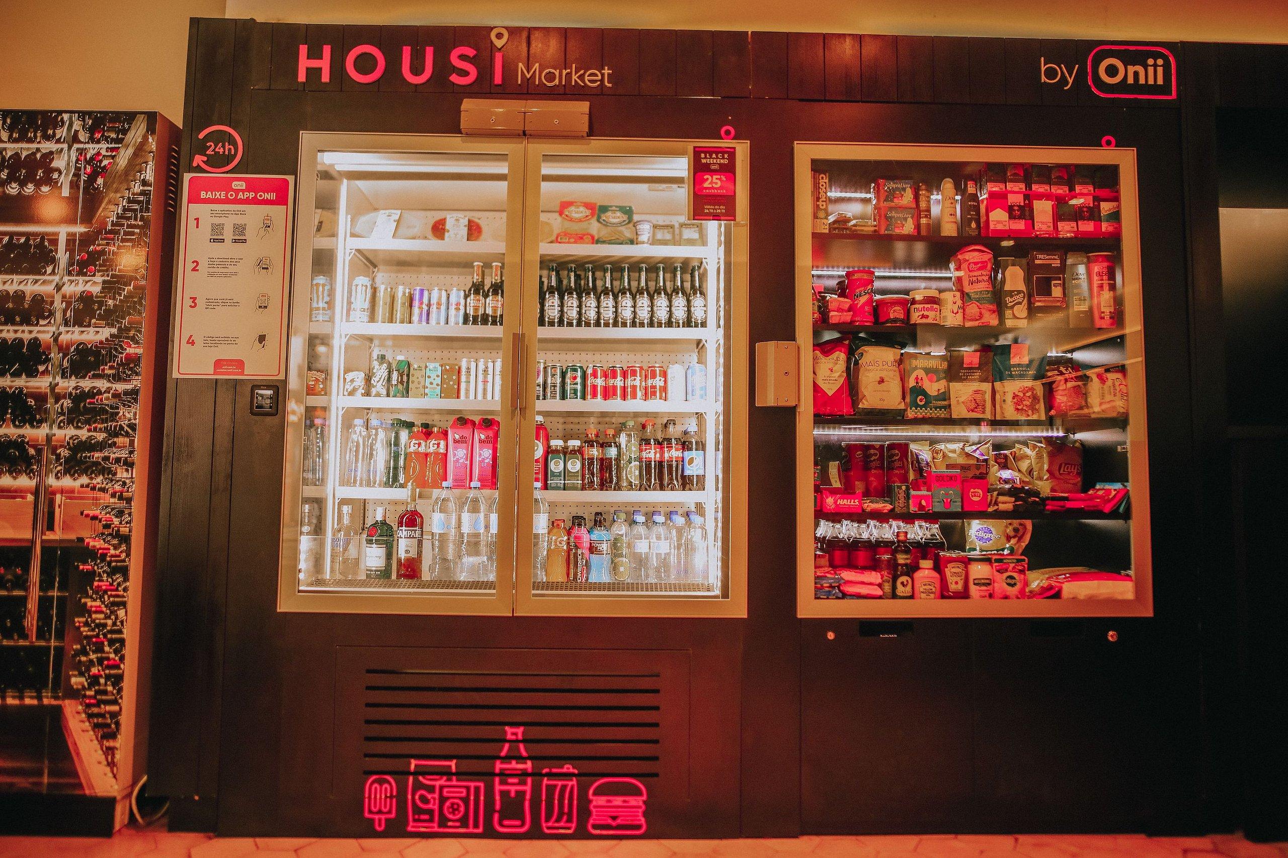 image-housing-carousel