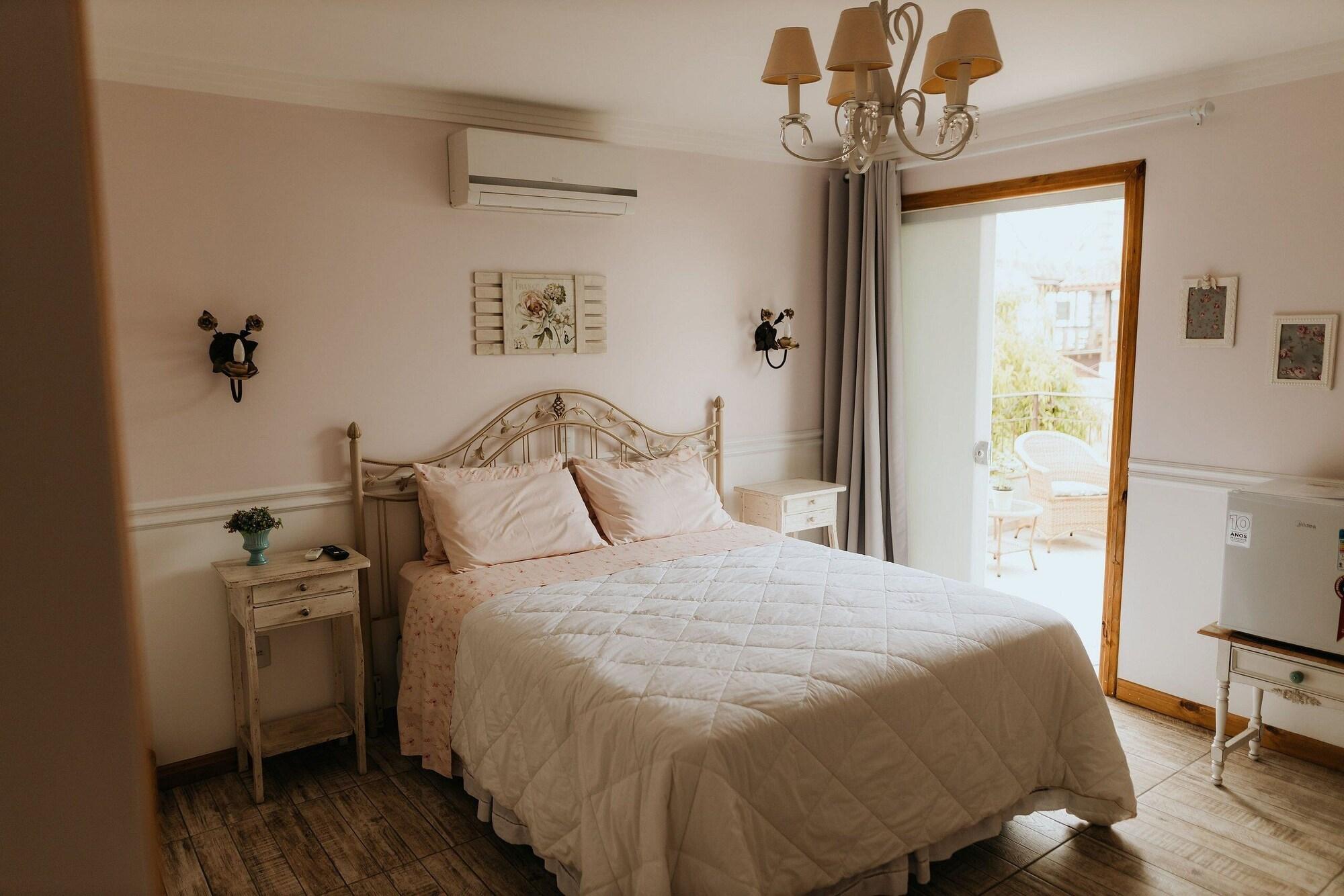 image-housing-carousel