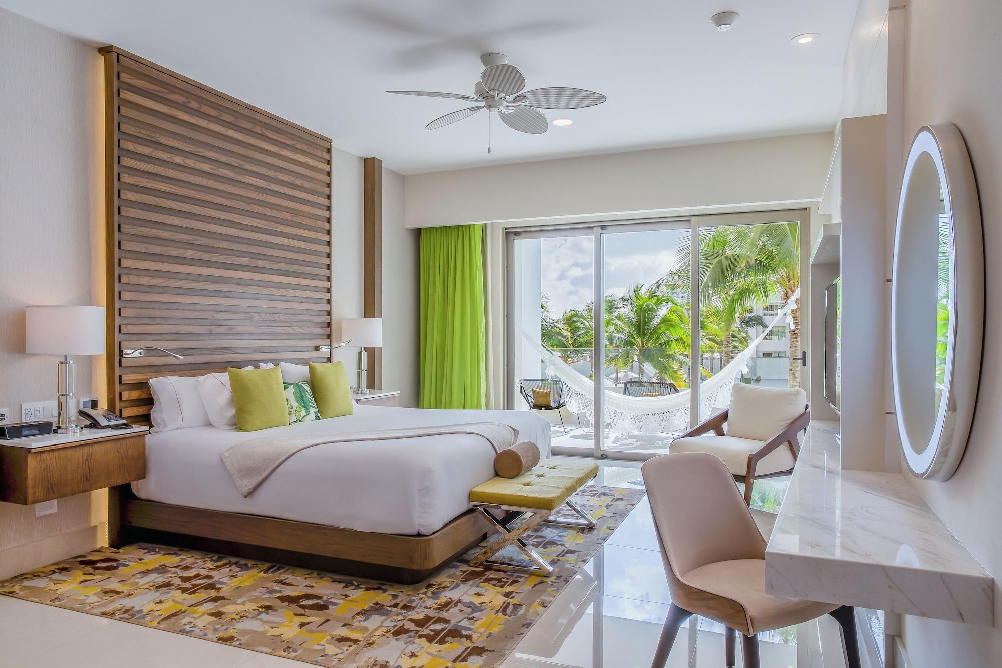 Junior Suite 1 King Bed