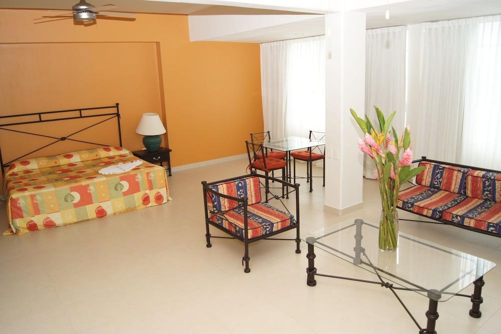 image-housing-carousel