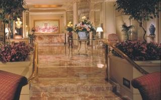image-housing-carousel