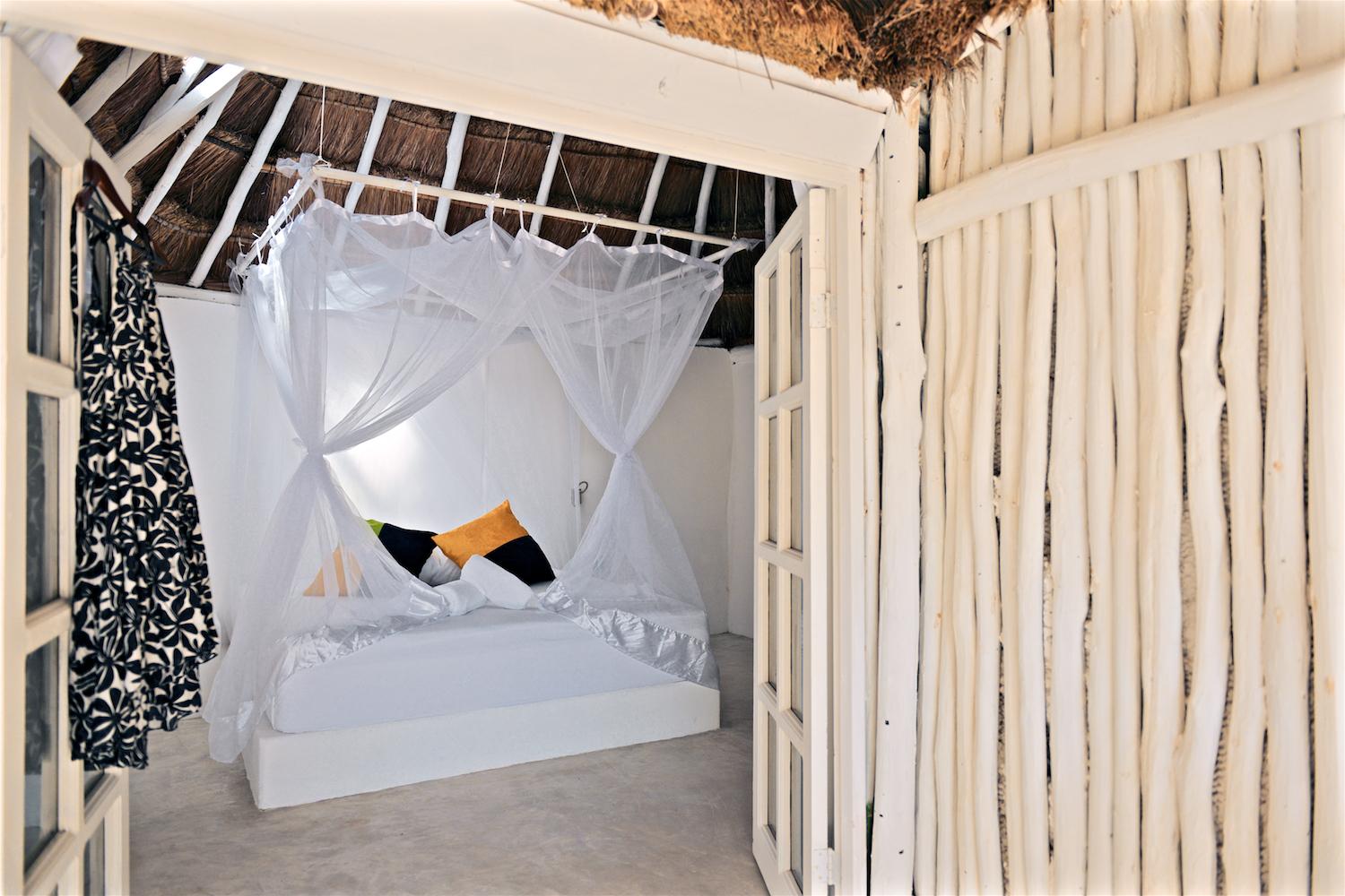 image-housing-carousel