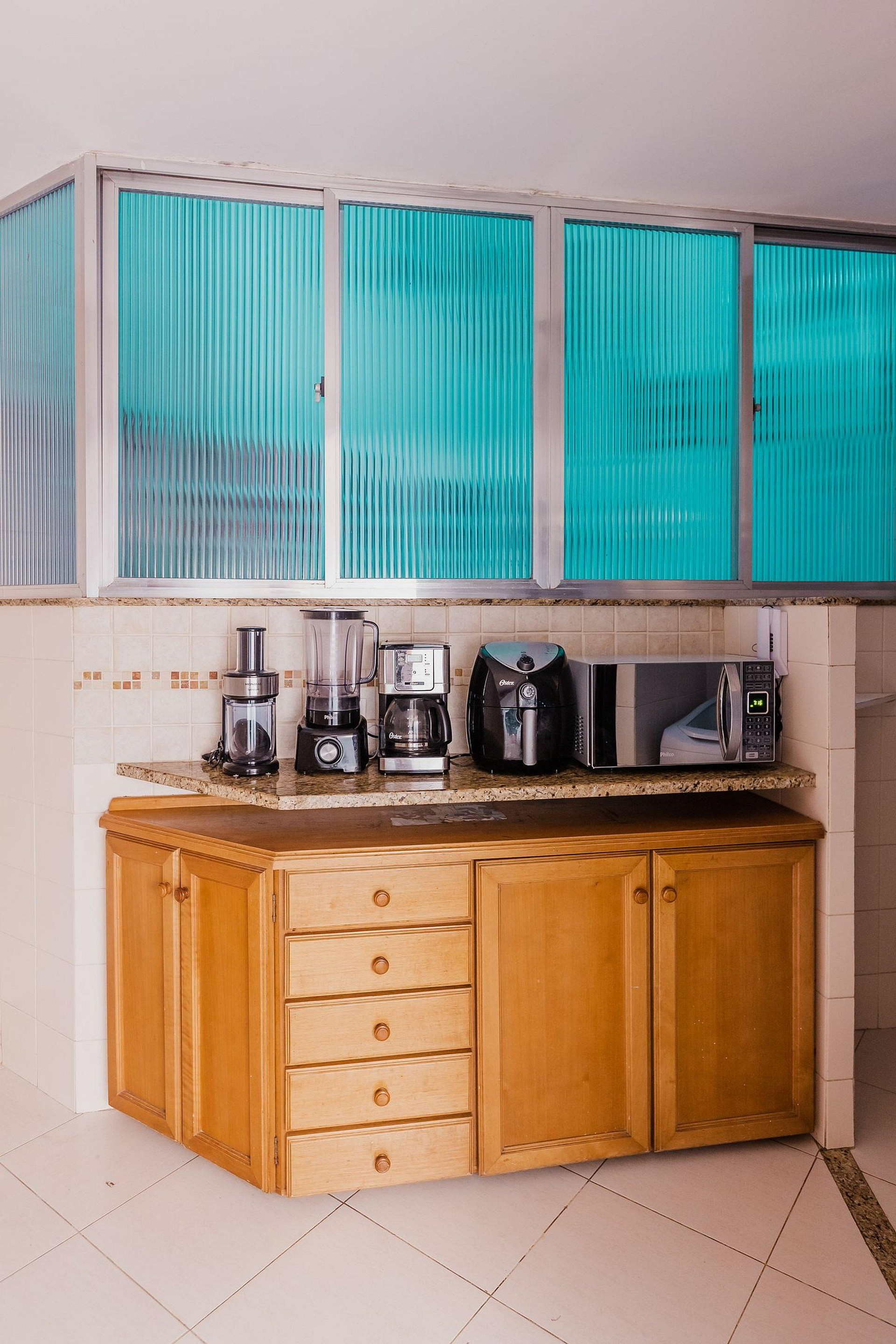image-housing-carousel