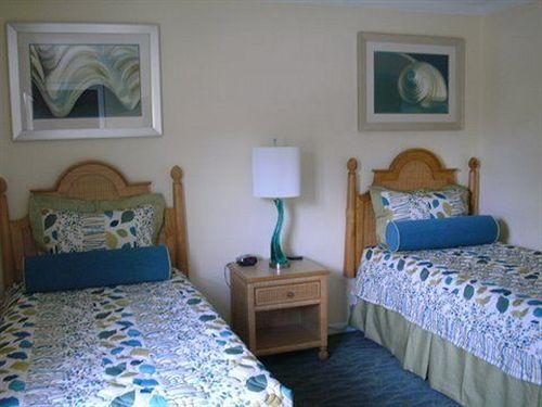 image-housing-carousel