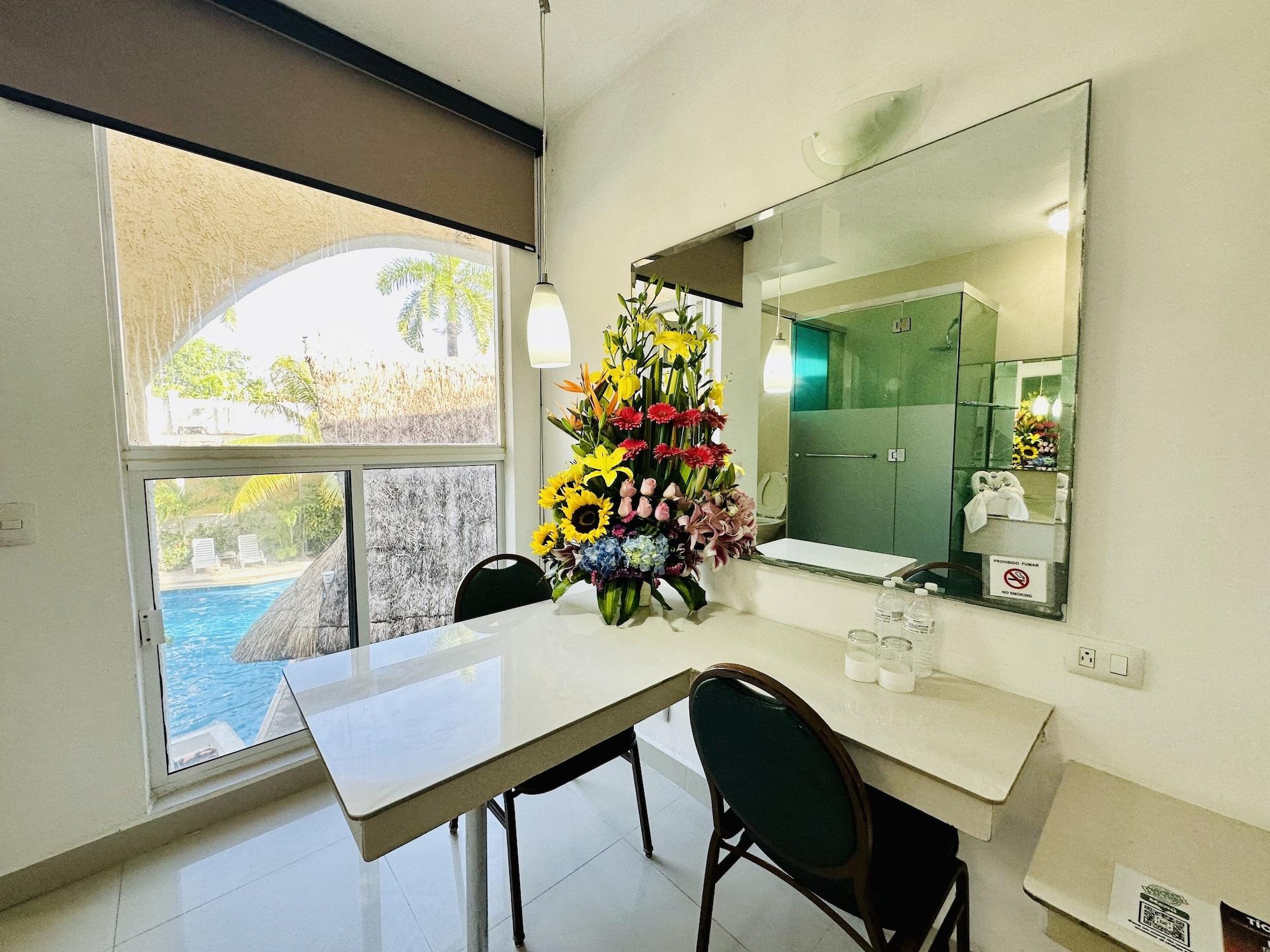 Habitación ejecutiva, 2 camas dobles, para no fumadores, vista a la piscina