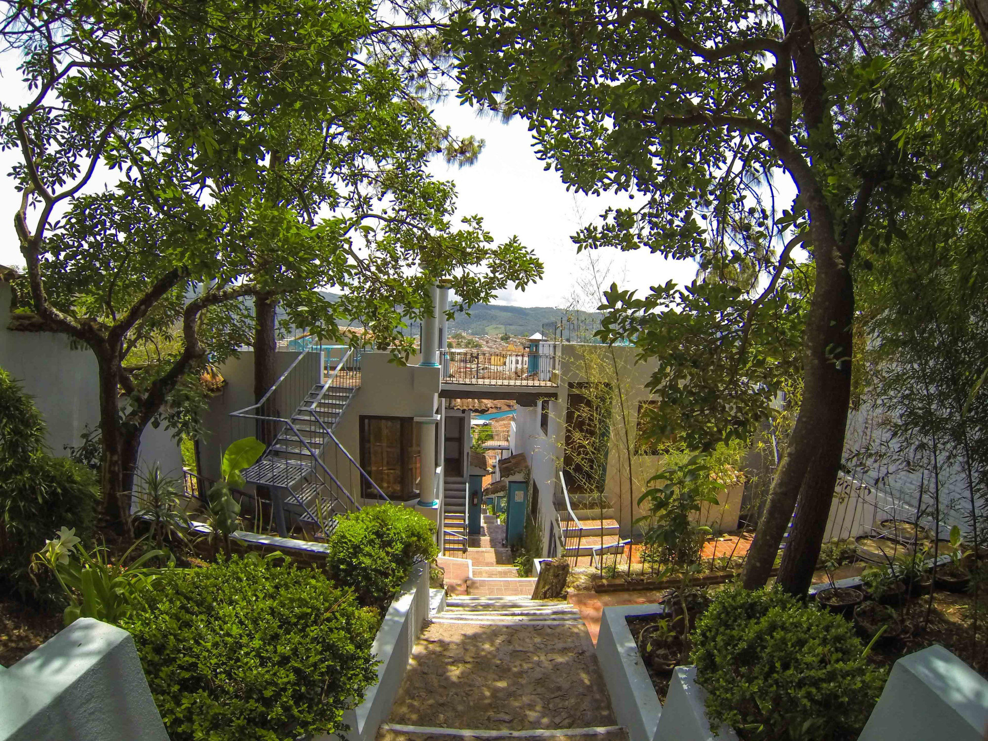 image-housing-carousel