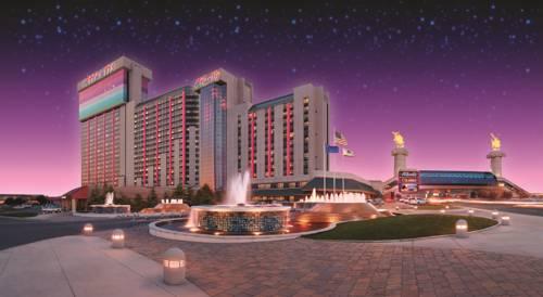 image-housing-carousel