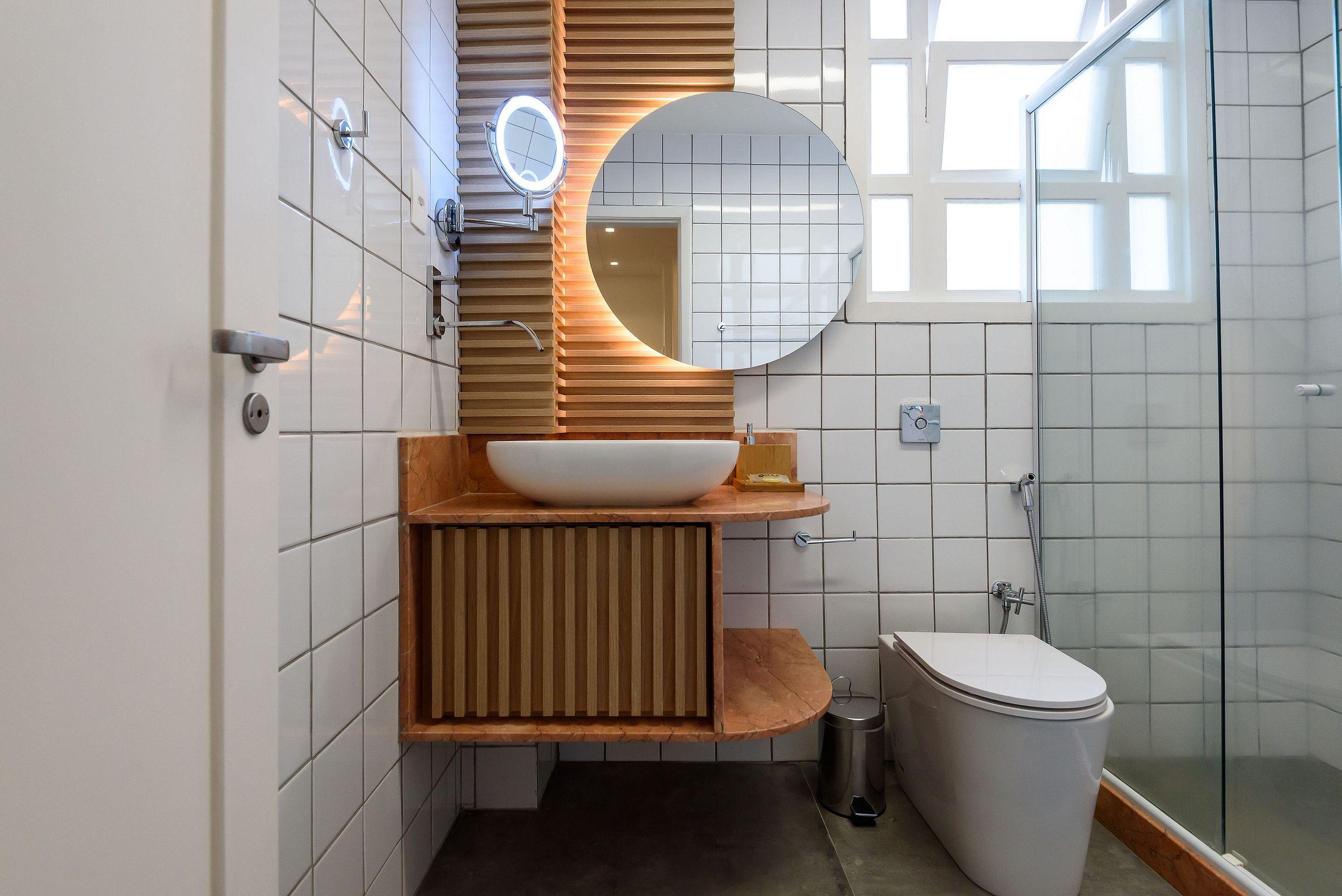 image-housing-carousel