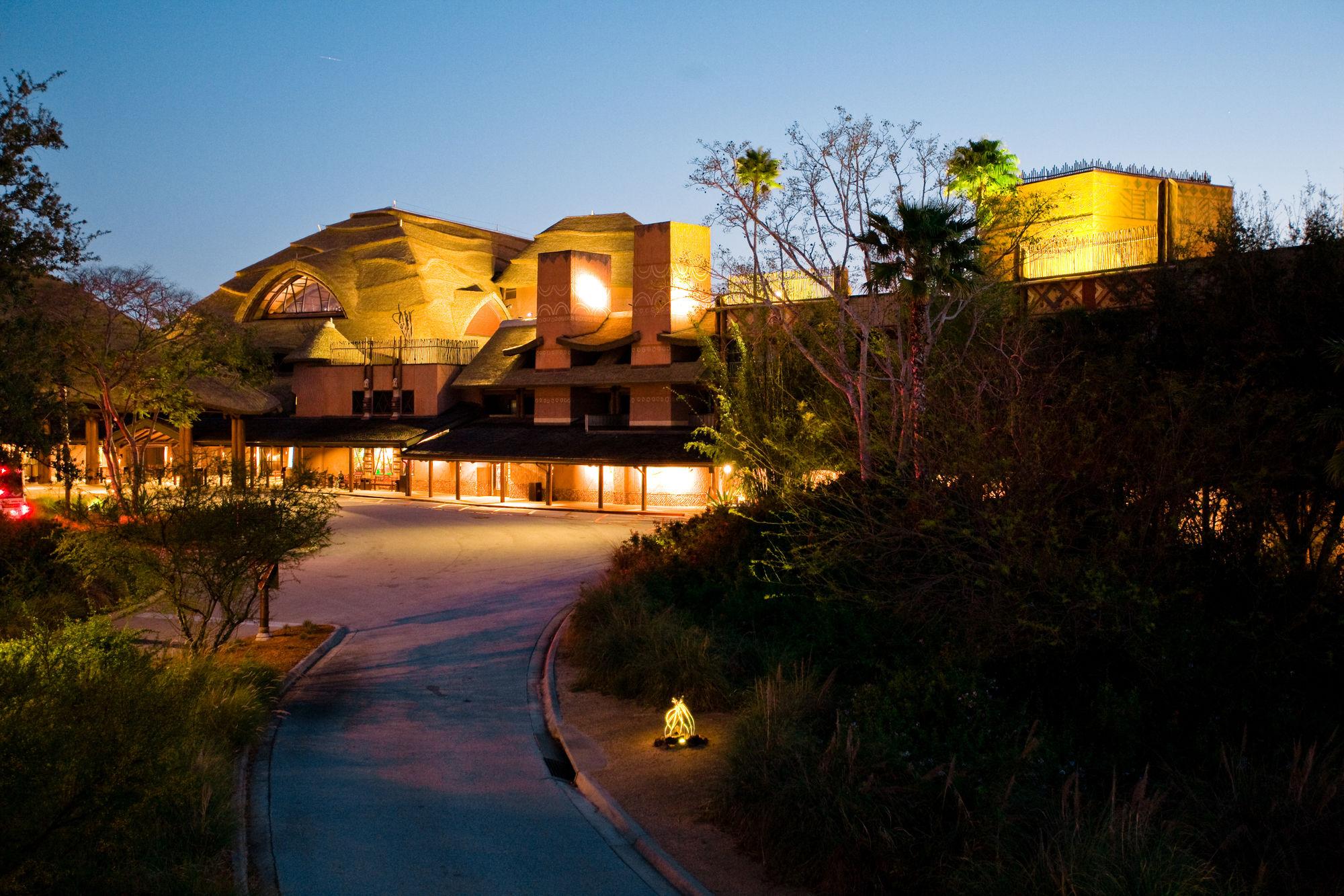 image-housing-carousel