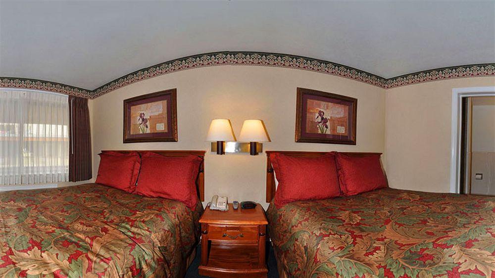 image-housing-carousel