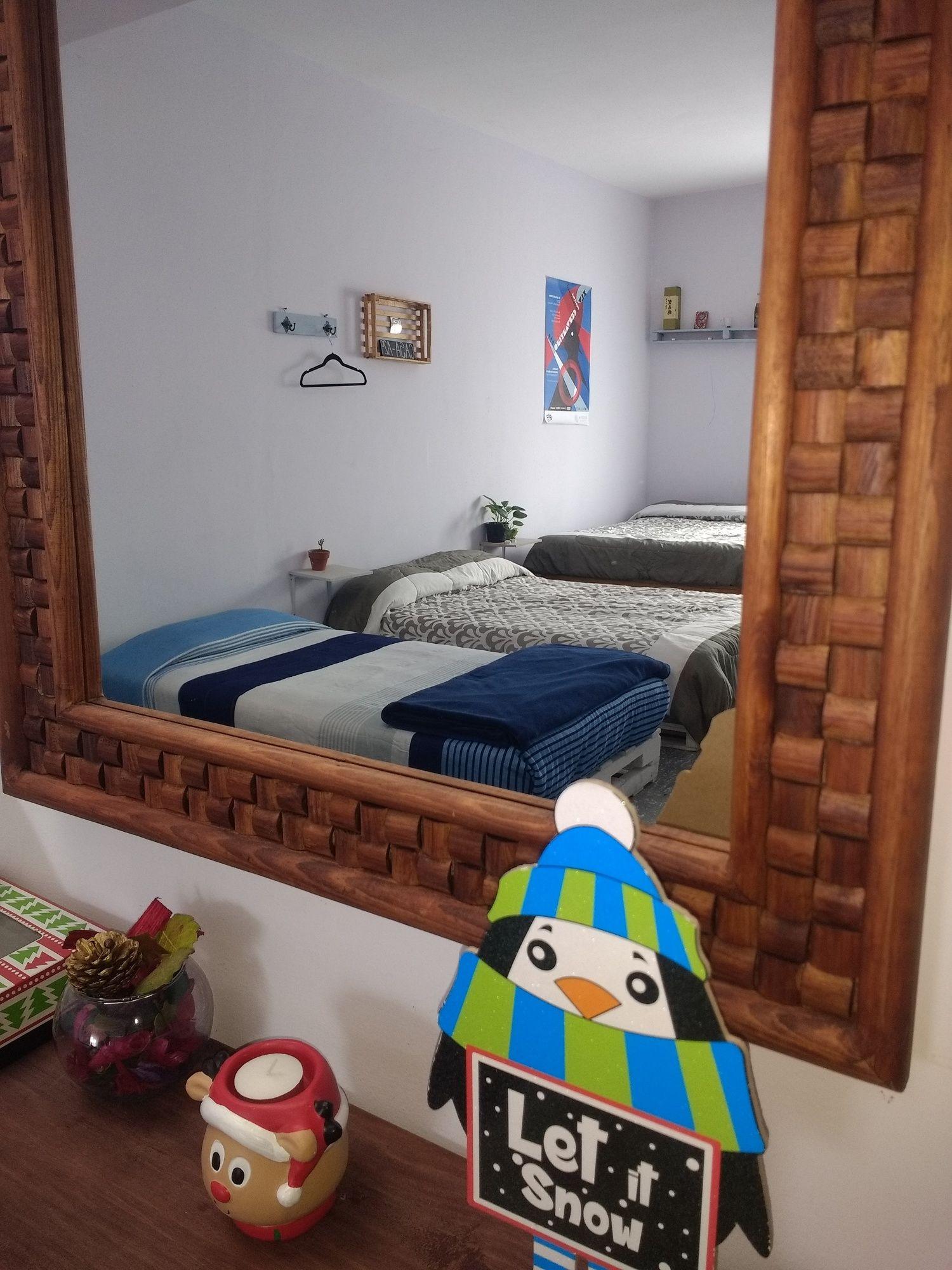 image-housing-carousel