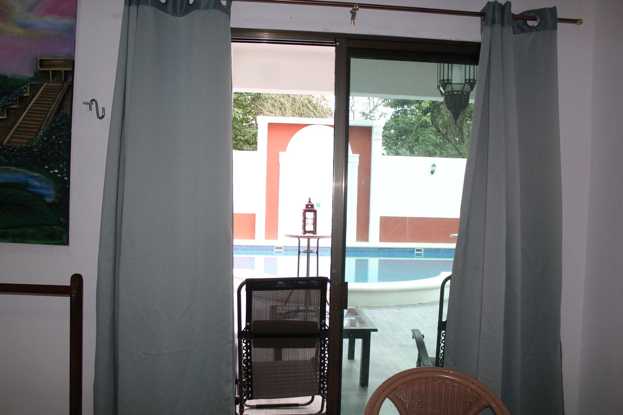 image-housing-carousel